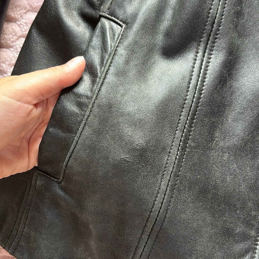 Leather jacket - Picture 8 of 8